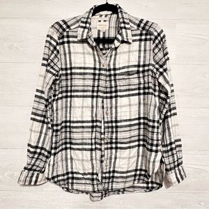 AMERICAN EAGLE Ahh-mazingly Soft Boyfriend Fit Button Down Shirt Medium